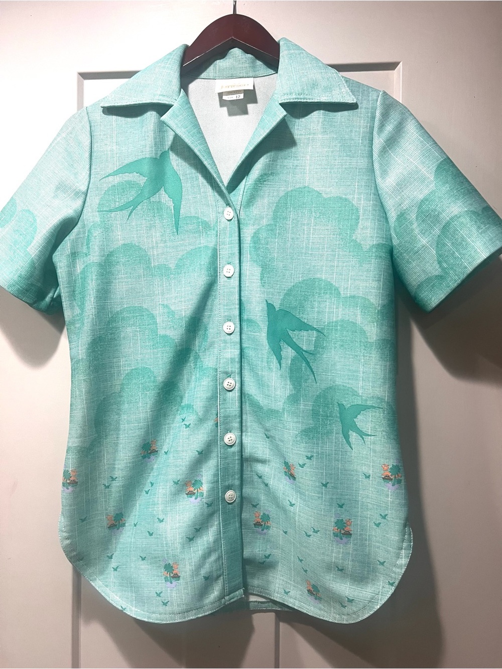 VTG 1970s Jantzen Novelty All Over Print Shirt Top 12 Cloud Bird Scenic Collar